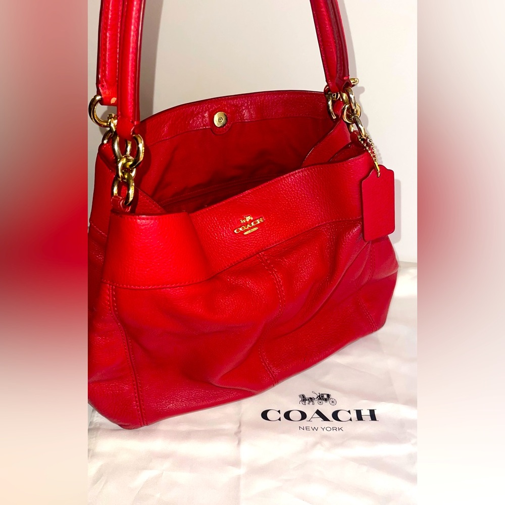 Coach F57545 leather tri purse